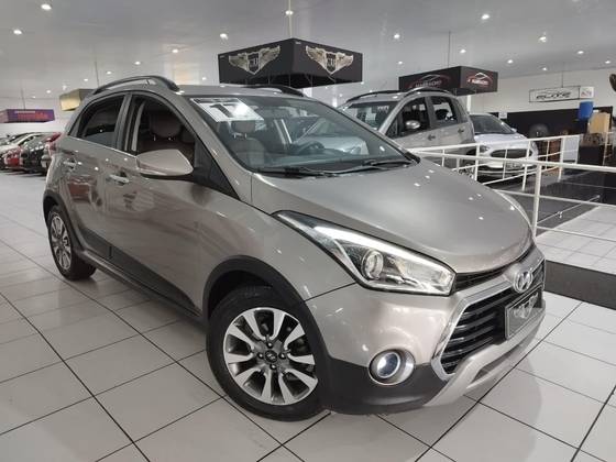 HYUNDAI HB20X 1.6 16V PREMIUM FLEX 4P AUTOMÁTICO